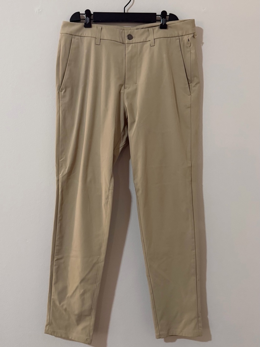 Lululemon Men’s Pants in Khaki